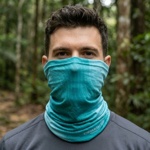 The Habitat Neck Gaiter – Mist / Leaves