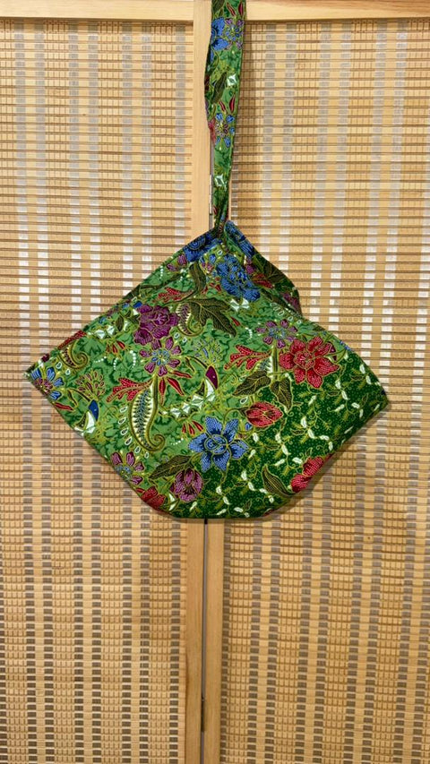 Batik Casserole Carrier